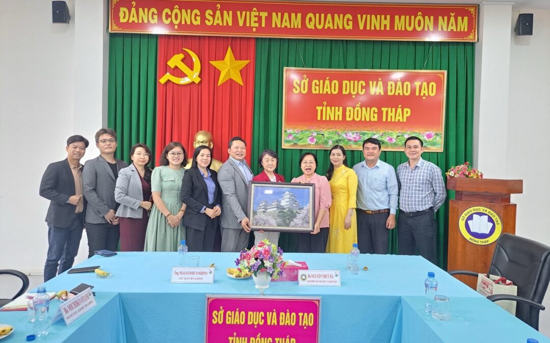 Jamweiは、ドンタップ省教育訓練局（教育・訓練局長）を表敬訪問し、意見交換および業務協議を行いました。