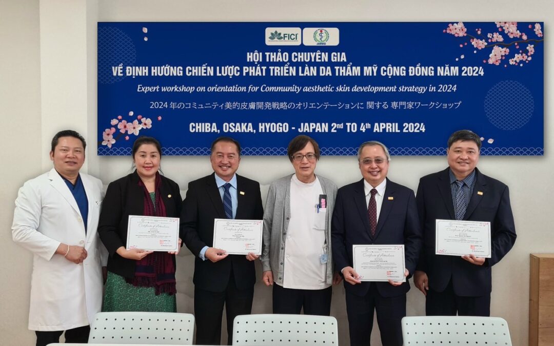 Jamweiの理事長は、国際美容皮膚研究所FOBの理事会（経営陣）に対し、研修プログラム修了証を授与しました。
